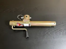 150415 Bulldog Swivel Sidewind Trailer Jack 2000 Lb Capacity