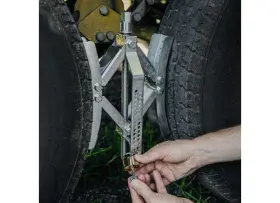 44662 Camco 10 Inch Wheel Stop With Wrench And Lock Metal