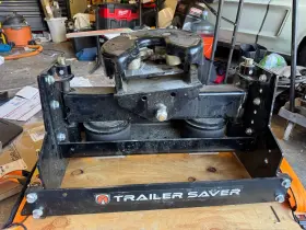 Bd3f Hensley Trailersaver Air Ride 5th Wheel Hitch