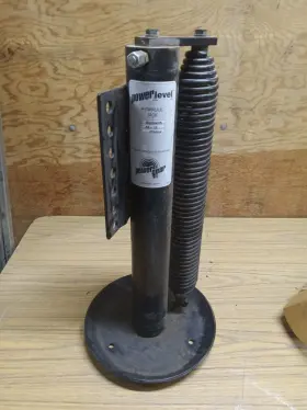500384hr Hwh Ap0228 500384hr- 15000pound Leveling Jack Used