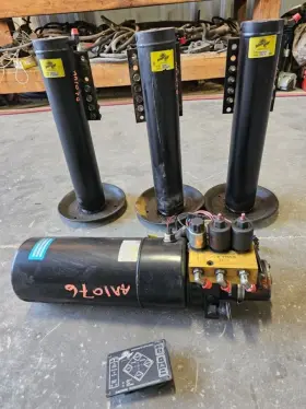 S200t-4569 Power Gear Used 2000 American Eagle Set Of 3 Leveling Jacks W Pump/cntrl Panel
