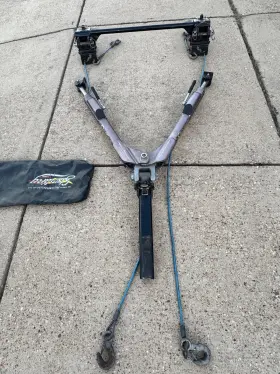 017145 Roadmaster Sterling All-terrain Non-binding Tow Bar With Base Plate