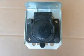6-8-12v Theodore Bargman Co. 77 Wiring Connector 7-way Nos