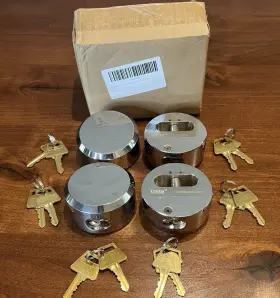 X004br626p Unity 3 Pcs Keyed Alike Lock Hidden Shackle Puck Trailer Padlock 2 7/8 Inch